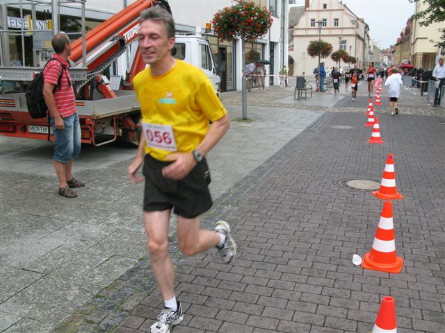 ../Images/BenefizlaufMerseburg2010 (88).jpg